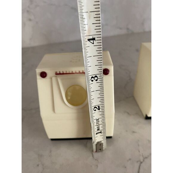 Vintage Westinghouse Ivory Washing Machine and Dryer Mini Salt & Pepper Shakers - Picture 6 of 8